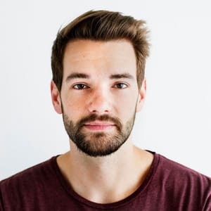 Hướng dẫn viên